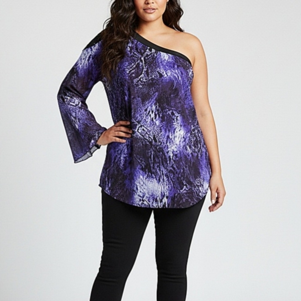 3/$20 One Shoulder Top Blue Purple Black Womens Size Large Flared Sleeve
